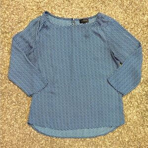 The Limited Blue & Cream Patterned Scoop Neck Blouse Womens Size XS